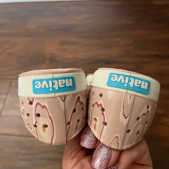 NWOT Native Kids Shoes - Poppy Pink Floral Slip-On -Size 10 - Picture 8 of 10